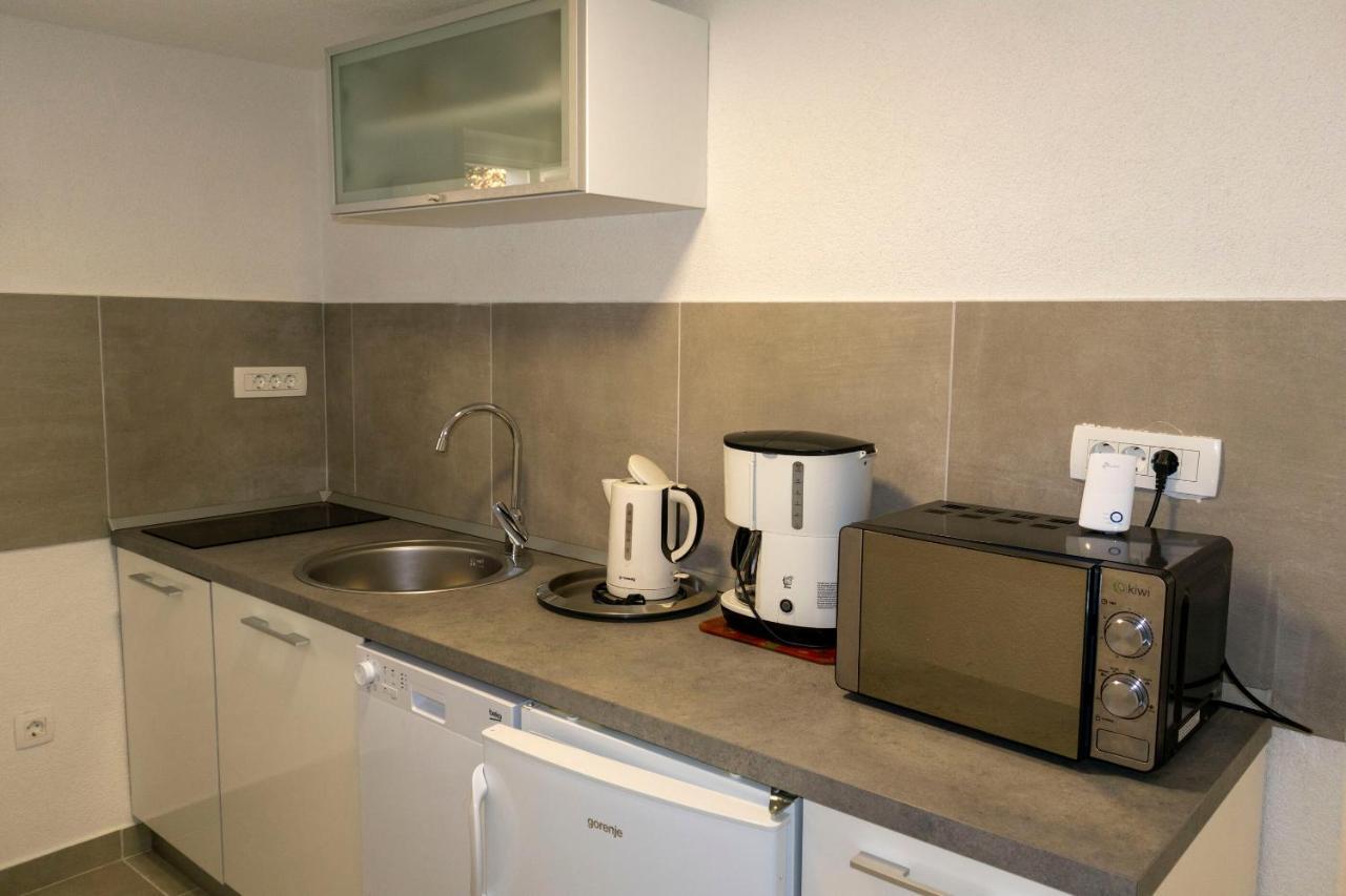 Apartments Ivanka Supetar Extérieur photo
