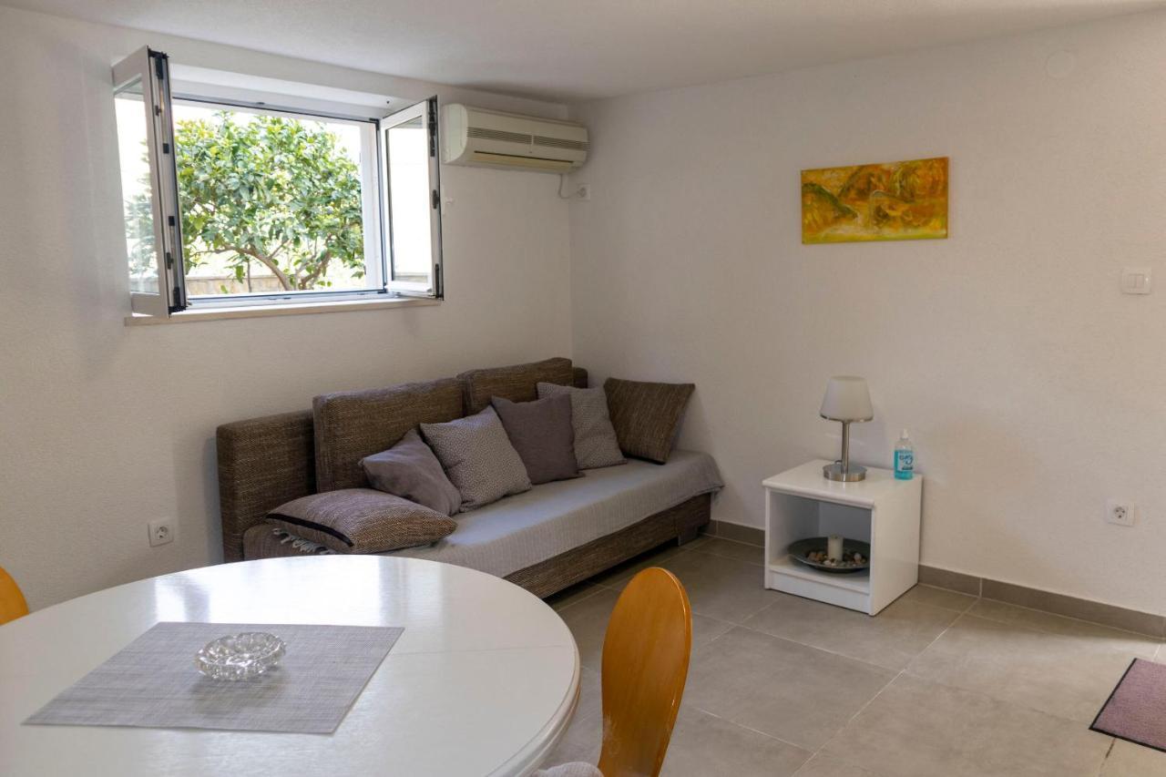 Apartments Ivanka Supetar Extérieur photo