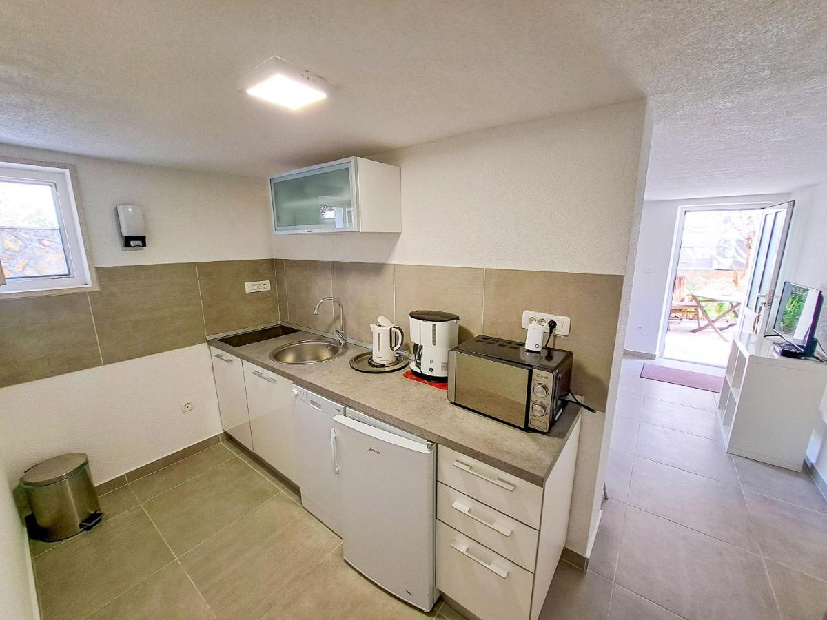 Apartments Ivanka Supetar Extérieur photo