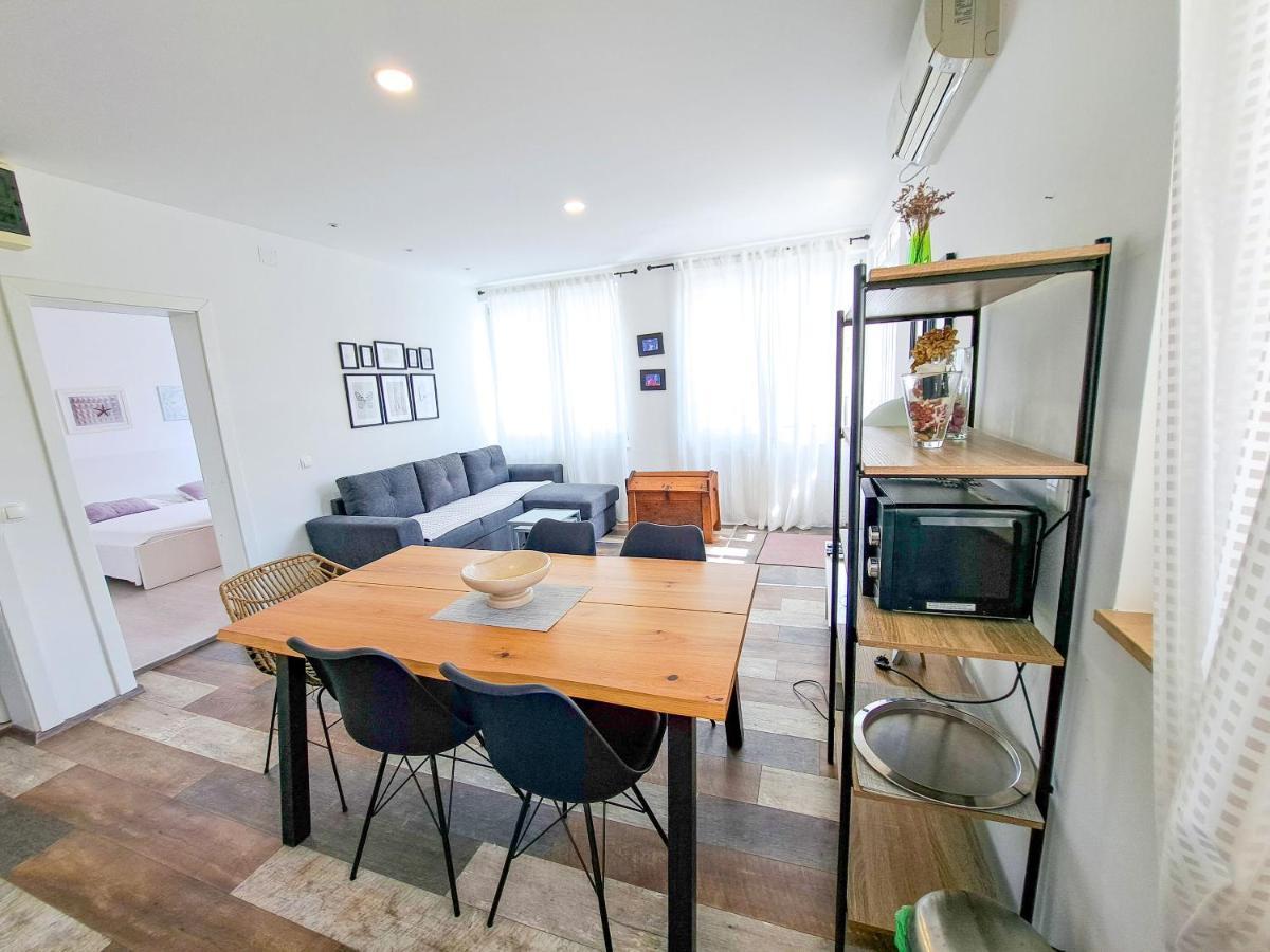 Apartments Ivanka Supetar Extérieur photo