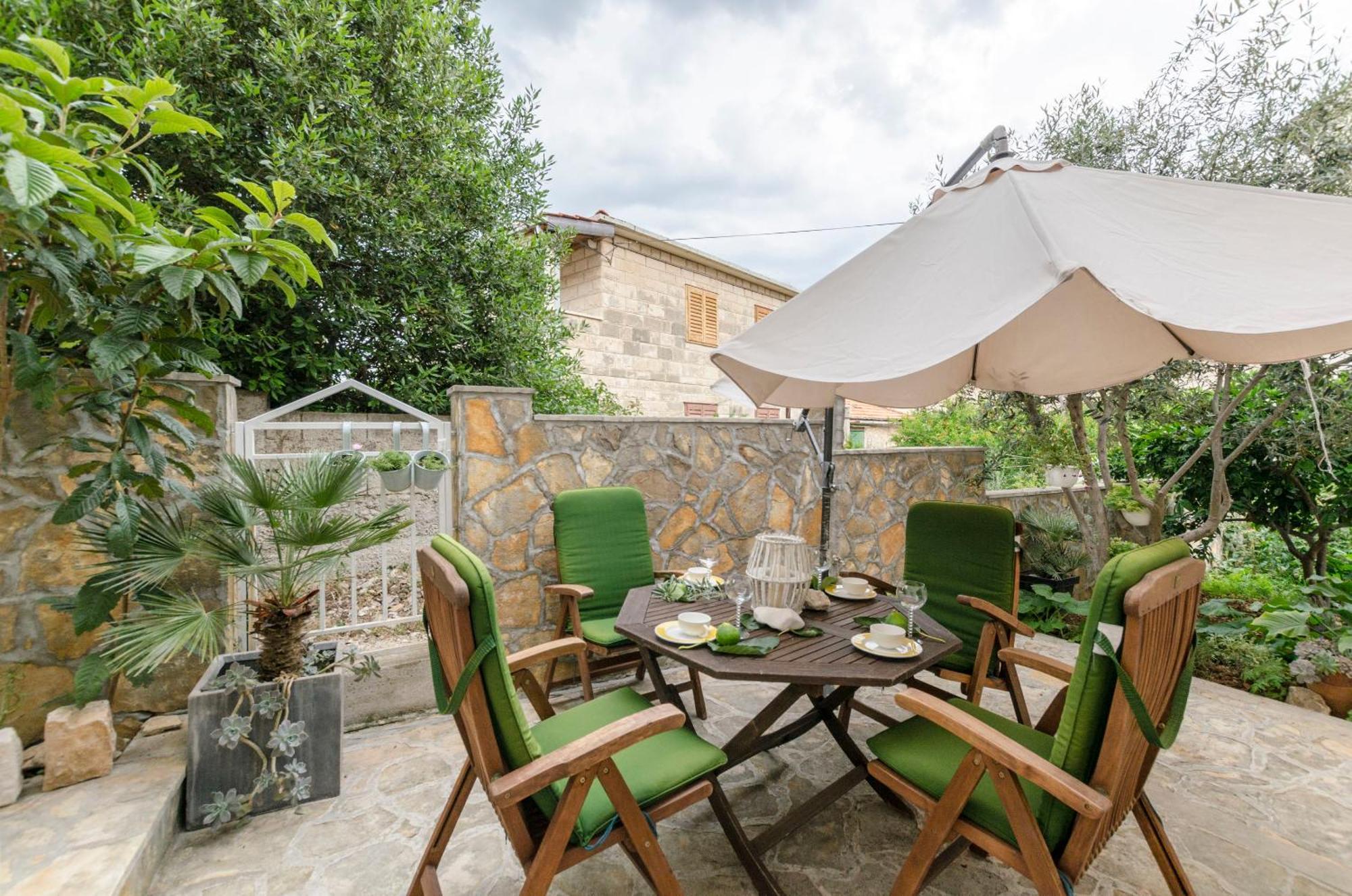 Apartments Ivanka Supetar Extérieur photo